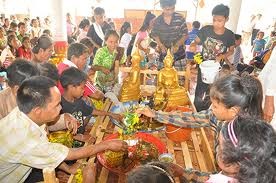 Provinsi Dac Lac membuka Pekan Waisak – Tahun Buddha 2556 - ảnh 1