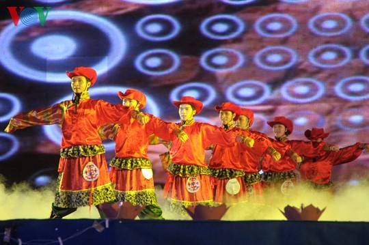 Festival Carnaval Ha Long - 2012 dengan tema 