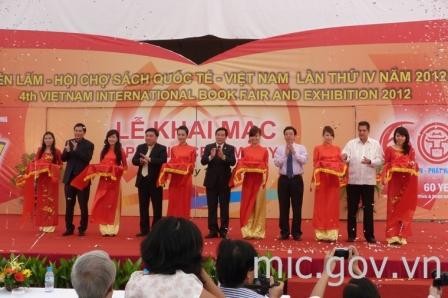 Pekan raya pameran buku internasional - pesta ilmu pengetahuan - ảnh 1