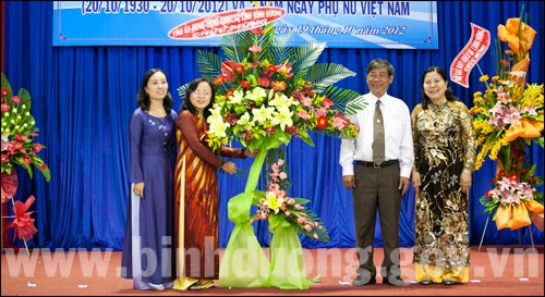 Aktivitas peringatan ultah ke-82 Hari Berdirinya Federasi Wanita Vietnam 20 Oktober - ảnh 1