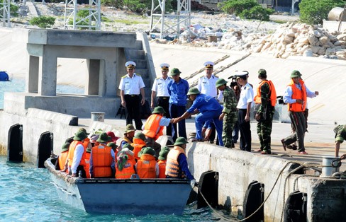 Hari Pesta Mahasiswa dengan laut dan pulau kampung halaman - ảnh 2