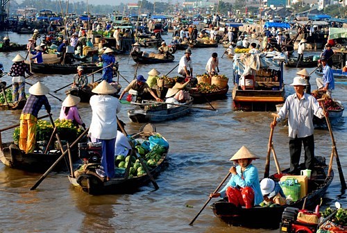 Wisatawan ke kota Can Tho pada Hari Raya Tahun Baru 2013 meningkat secara drastis - ảnh 1