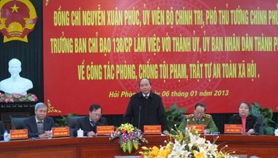 Deputi PM Vietnam Nguyen Xuan Phuc melakukan temu keja dengan kota Hai Phong - ảnh 1