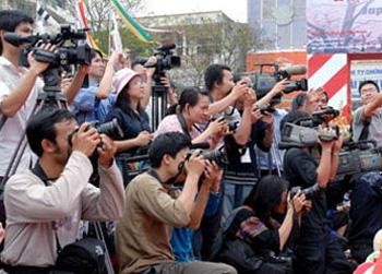 Organisasi Reporter Tanpa Perbatasan sekali lagi memutar-balikkan kebebasan pers - ảnh 3