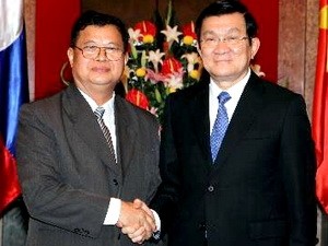 Presiden Vietnam Truong Tan Sang menerima Wakil Ketua Parlemen Laos dan Presiden Dewan Bisnis AS-ASEAN - ảnh 1