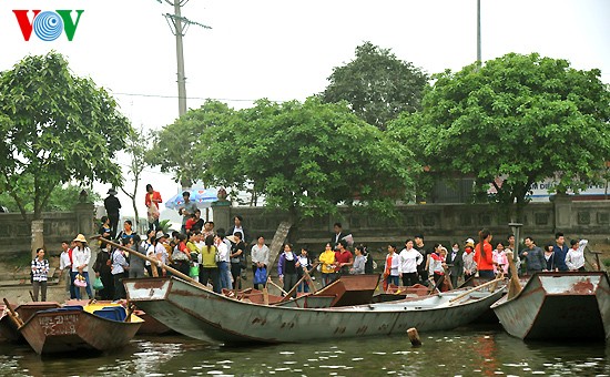 Sungai Yen pada musim pesta awal tahun - ảnh 2