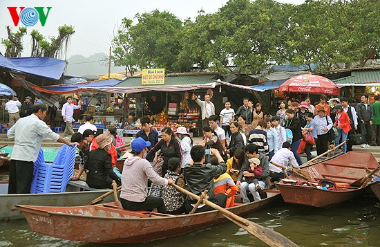 Sungai Yen pada musim pesta awal tahun - ảnh 3