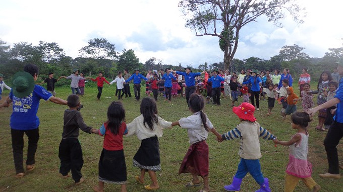 Menciptakan kesempatan perkembangan yang setara untuk anak-anak miskin dan anak-anak etnis minoritas - ảnh 1