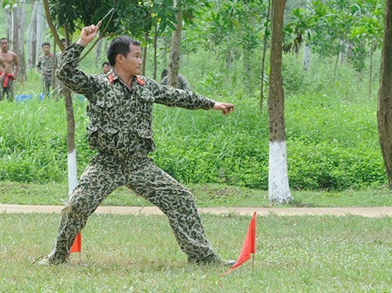 Pasukan Anti Terorisme Vietnam melakukan latihan - ảnh 6