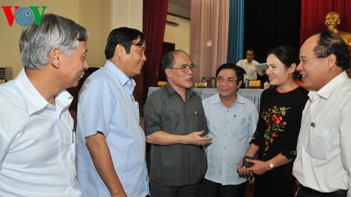 Ketua MN Nguyen Sinh Hung melakukan kontak dengan pemilih kabupaten Ky Anh, provinsi ha Tinh - ảnh 1