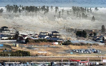 Jepang memperingati ultah ke-3 terjadinya musibah gempa bumi dan tsunami - ảnh 1