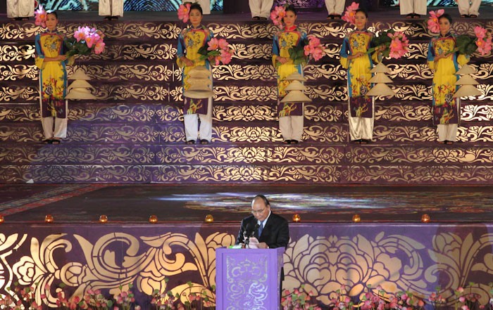 Festival Hue-2014: Pusaka budaya dengan integrasi dan perkembangan - ảnh 2