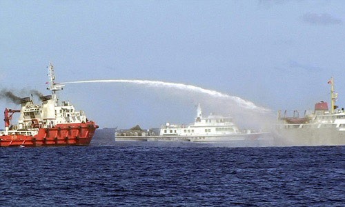 Asosiasi Pelabuhan jalan laut landas kontinen Vietnam meminta kepada Tiongkok supaya menarik pulang anjungan pengeboran di daerah laut Vietnam - ảnh 1