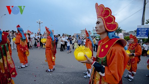 Ritual memohon negara damai, rakyatnya tenteram dan dunia damai - ảnh 3