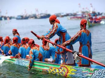 Bertemu dengan seorang wanita Polandia di pulau Ly Son - ảnh 2