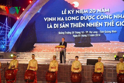 Peringatan ultah ke-20 Teluk Ha Long mendapat pengakuan sebagai pusaka alam dunia - ảnh 1