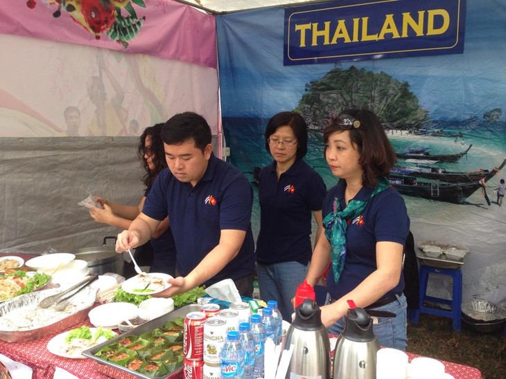 Festival kuliner - tempat demonstrasi budaya kuliner negara-negara sahabat - ảnh 6