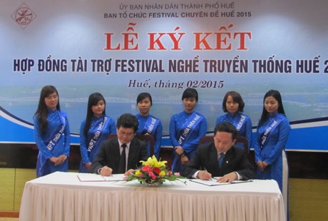 Festival Kerajinan Tradisional Hue 2015 akan memuliakan kerajinan Vietnam - ảnh 1