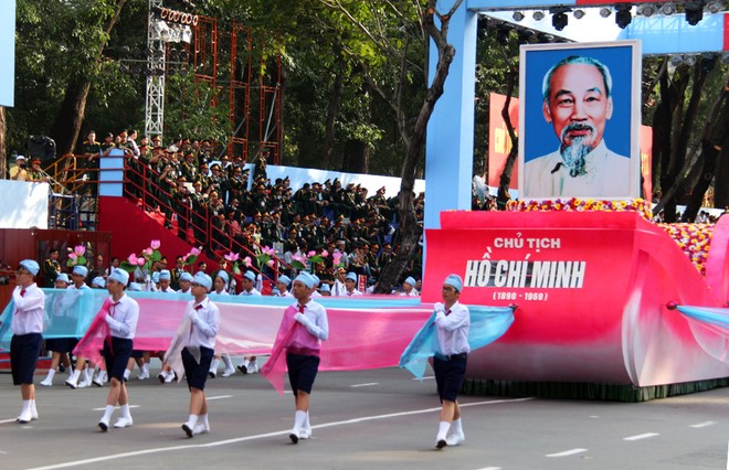 Persiapan parade militer untuk memperingati Ultah ke-40 Pembebasan Vietnam Selatan dan Penyatuan Tanah Air - ảnh 4