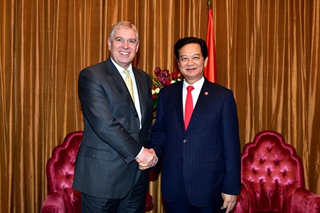 PM Nguyen Tan Dung menerima Pangeran Andrew - ảnh 1