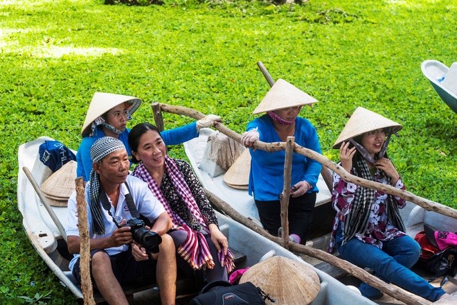 Keindahan yang primitif di hutan kayu putih Tra Su pada musim pasang air - ảnh 4