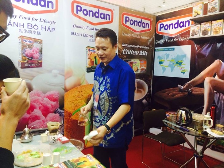 Pekan Raya Perdagangan Indonesia di Hanoi - ảnh 13