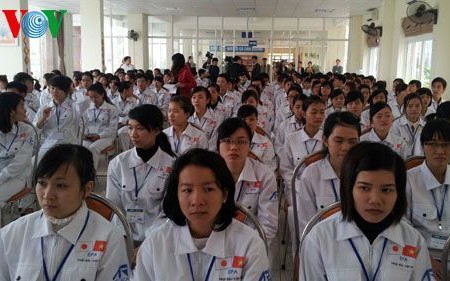 Tahun 2016, Vietnam terus mengirim kira-kira 100.000 pekerja ke luar negeri - ảnh 1