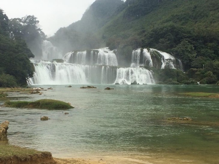 Air terjun Ban Gioc - keindahan alam yang menakjukkan - ảnh 8