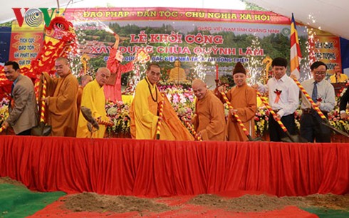 Acara memugar pagoda Quynh Lam – Sekolah Agama Buddha yang pertama di Vietnam - ảnh 1