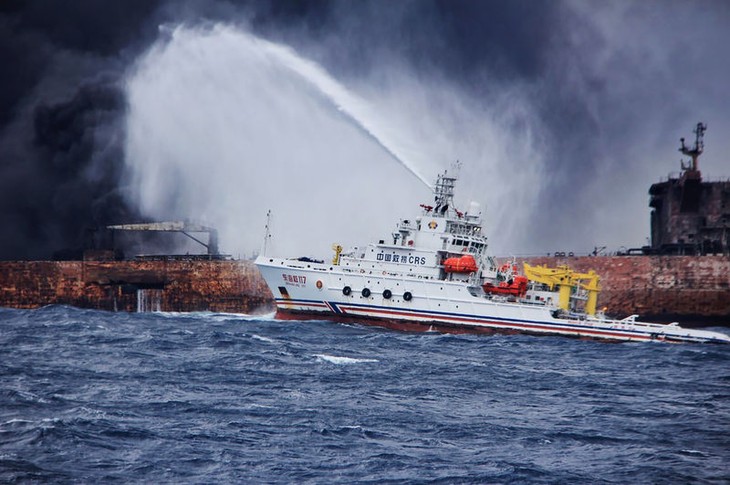 Chine: Au moins un mort et dix disparus dans le naufrage d’un cargo - ảnh 1