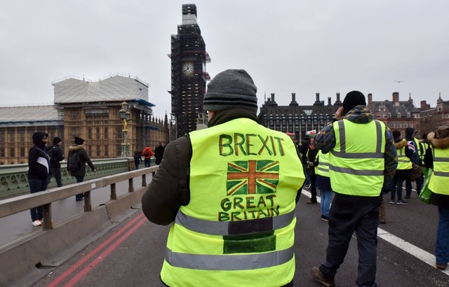 Les «yellowvests» britanniques sont appelés à manifester samedi - ảnh 1