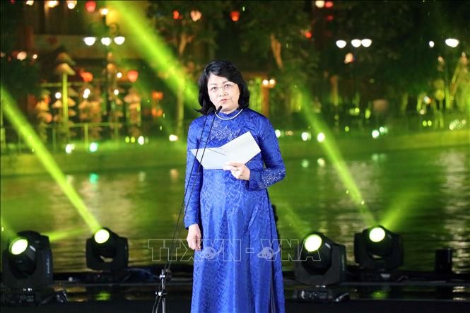 Dang Thi Ngoc Thinh au Gala « Couleurs culturelles du monde » - ảnh 1