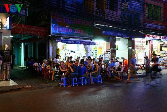 Nacht in der “Westlichen Straßenzone” - ảnh 11