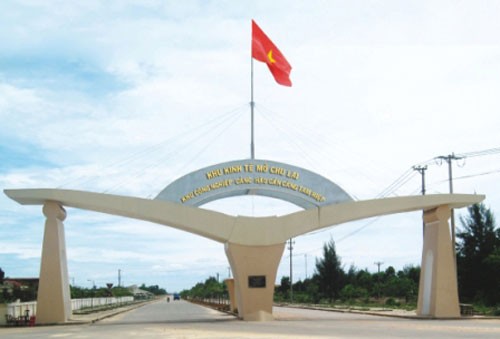 Feier zum 10. Gründungstag der offenen Wirtschaftszone Chu Lai - ảnh 1