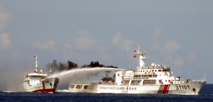 Verbände protestieren gegen Verankerung der chinesischen Bohrinsel im Ostmeer - ảnh 1