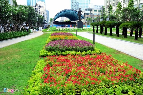 Ho Chi Minh-Statue auf Fußgängerplatz - ảnh 6