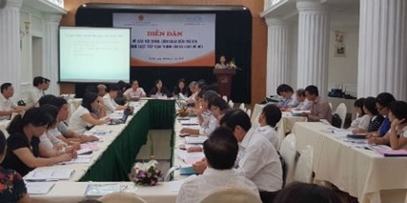 Gemeinschaft unterstützt Kinder bei der Informationsanäherung - ảnh 1