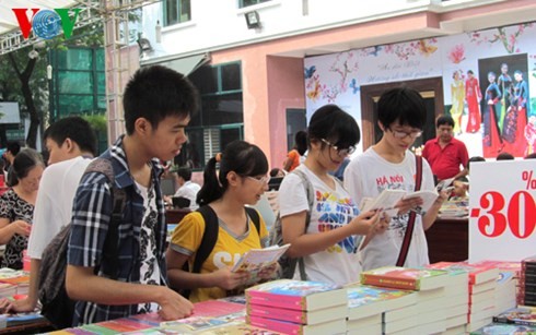 Herbstbuchfest 2015: Treffpunkt von Buchliebhabern - ảnh 1