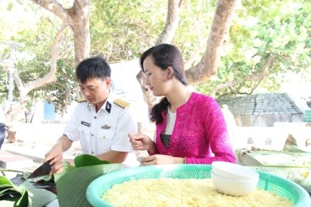 Gemütliches Tetfest auf der Inselgruppe Truong Sa - ảnh 1