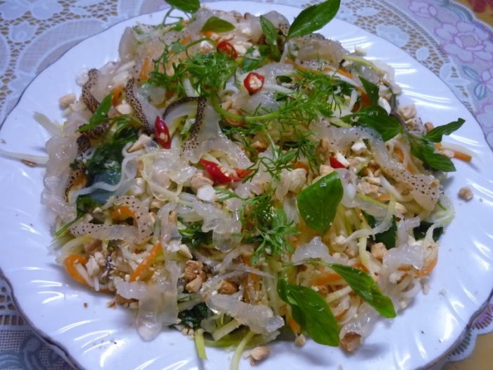 Essen und Trinken im Meeresgebiet Thai Binh - ảnh 1