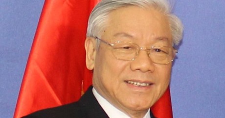 KPV-Generalsekretär Nguyen Phu Trong trifft den Vorsitzenden der regierenden Partei Singapurs - ảnh 1