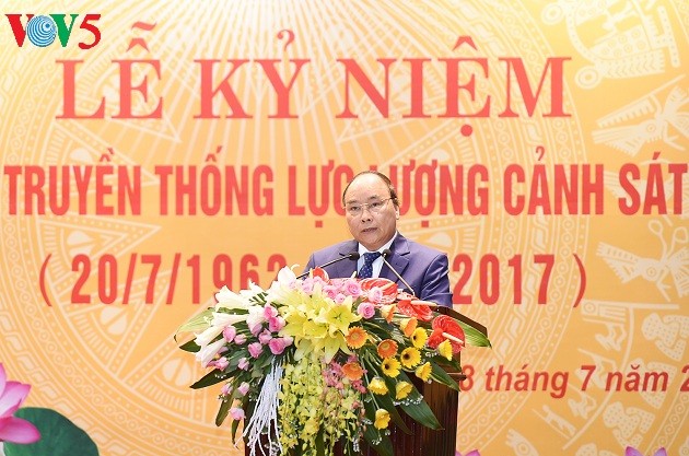 Aufbau der Polizeikräfte, die Aufgaben in der neuen Situation erfüllen können - ảnh 1