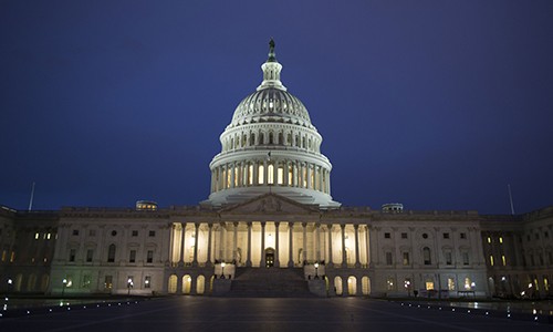 USA überlegen Vergeltungsmaßnahmen gegen Russland - ảnh 1