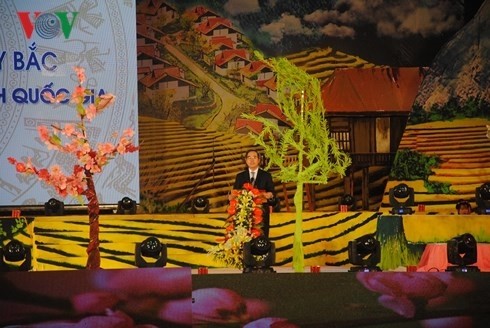 Abschluss des nationalen Tourismusjahres 2017 “Farben Nordwestens” - ảnh 1