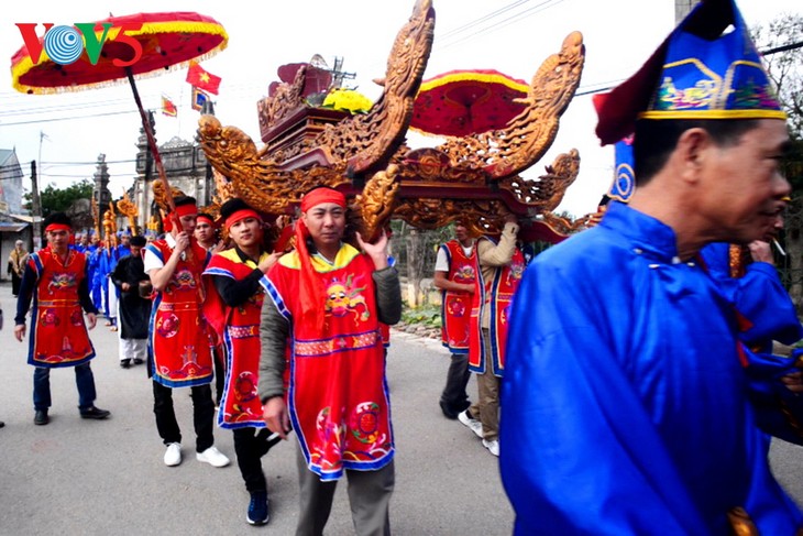 Das Fest im Dorf Nom - ảnh 3