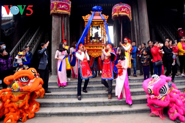 Das Fest im Dorf Nom - ảnh 7