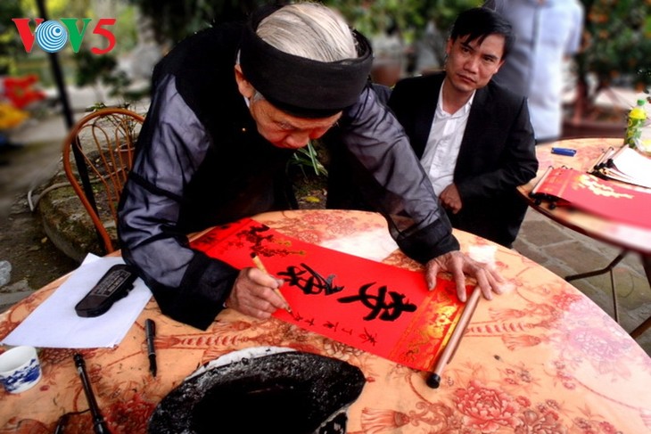 Das Fest im Dorf Nom - ảnh 15