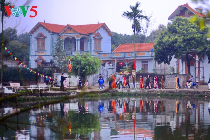 Das Fest im Dorf Nom - ảnh 18