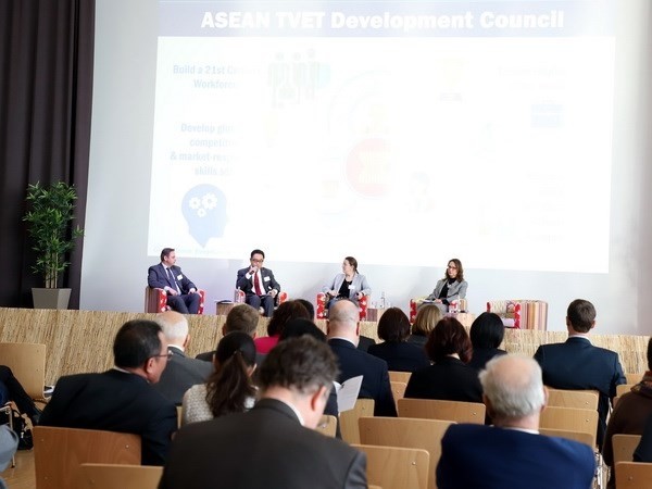Verstärkung der Zusammenarbeit in Berufsausbildung zwischen Deutschland und ASEAN - ảnh 1