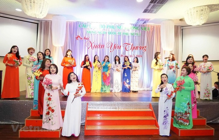 Der Charme vietnamesischer Frauen in Tschechien - ảnh 1